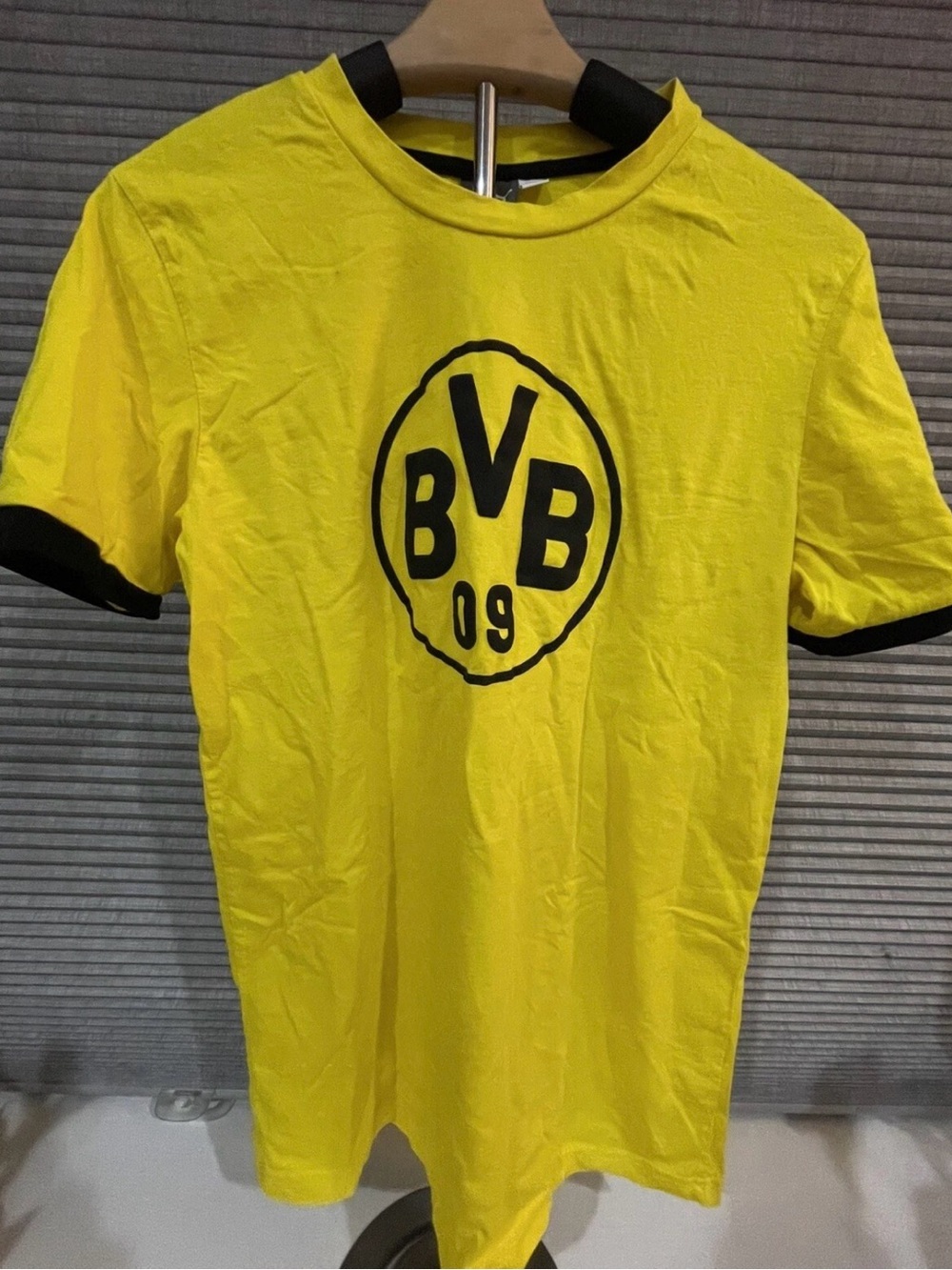 Borussia Dortmund T-Shirt - Official Puma BVB Soccer Tee Small